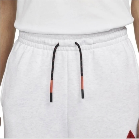 kyrie irving sweatpants